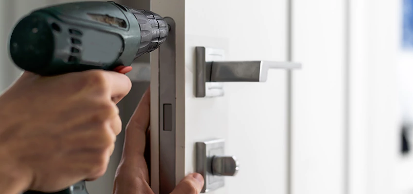 Locksmith For Lock Replacement Near Me in Rubidoux, CA