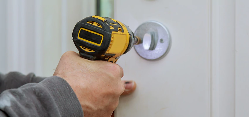 Street Locksmith For Smart Lock Repair in Rubidoux, CA